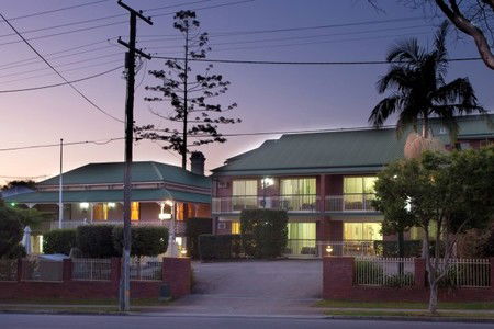 Aabon Holiday Apartments & Motel - Sunshine Coast Guide 0