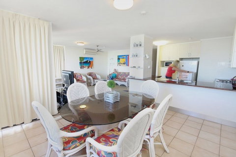 Windward Apartments - Sunshine Coast Guide 2