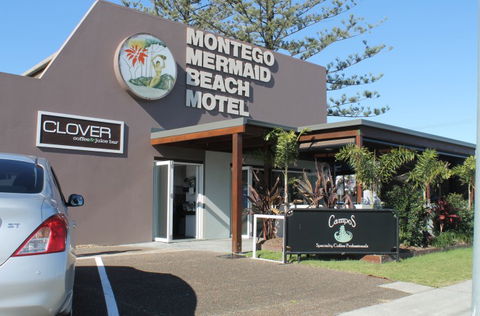 A' Montego Mermaid Beach Motel - Sunshine Coast Guide 5