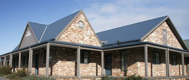 Best Western A Trapper's Motor Inn - Sunshine Coast Guide 1