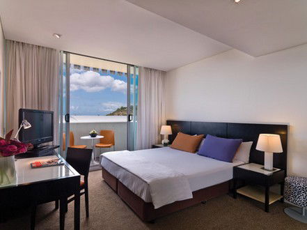 Adina Apartment Hotel Perth - Sunshine Coast Guide 4