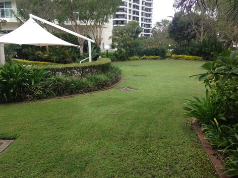 Crest Apartments - Sunshine Coast Guide 1