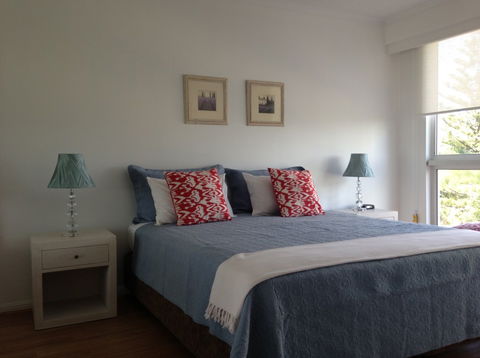 Crest Apartments - Sunshine Coast Guide 4