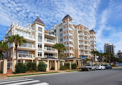 La Grande Apartments Broadbeach - Sunshine Coast Guide 7