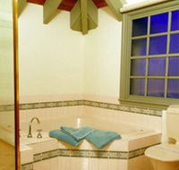 The Olde Maritime Motor Inn - Sunshine Coast Guide