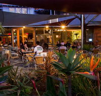 Como Hotel - Sunshine Coast Guide