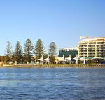 The Entrance Waldorf Apartment Hotel - Sunshine Coast Guide