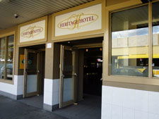 Heritage Hotel Penrith - Sunshine Coast Guide 0