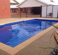 Hillston Motor Inn On High - Sunshine Coast Guide