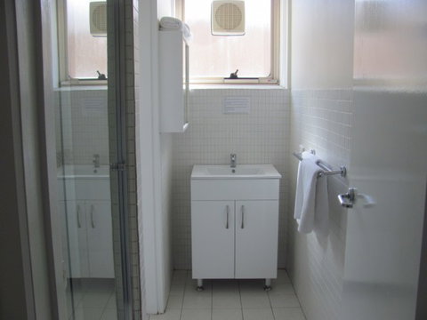 Apartments On Flemington - Sunshine Coast Guide 4