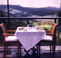 Wild Edge Retreat - Sunshine Coast Guide