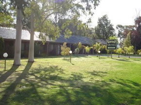 Two Rivers Motel - Sunshine Coast Guide 5