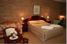 Deer Park Motor Inn - Sunshine Coast Guide 2