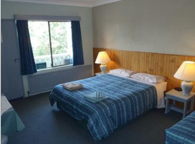 Jindy Inn - Sunshine Coast Guide 1