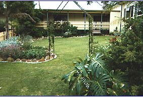 Tabourie Lake Motor Inn Resort - Sunshine Coast Guide 3