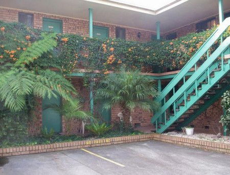 Sussex Inlet Motel - Sunshine Coast Guide 1