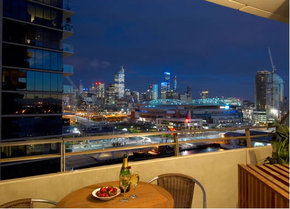 Apartments @ Docklands - Sunshine Coast Guide 1