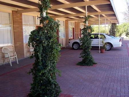 Renmark Motor Inn - Sunshine Coast Guide 2