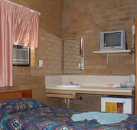 Ascot Budget Inn - Sunshine Coast Guide