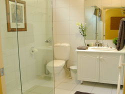 Treetops Bed And Breakfast - Sunshine Coast Guide 2