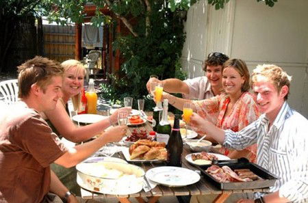 Lords Lodge Backpackers - Sunshine Coast Guide 1