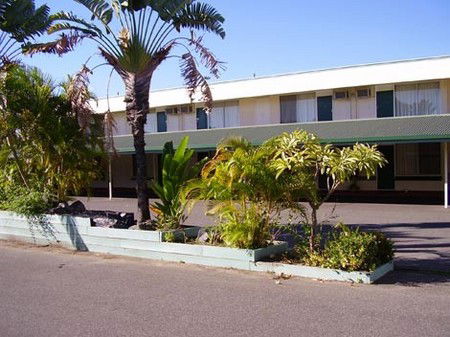 Ambassador Motel - Sunshine Coast Guide 0