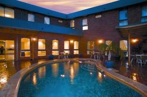 Hotel Cavalier - Sunshine Coast Guide 2