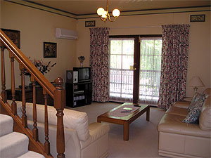 Adelaide Terraced Apartments - Sunshine Coast Guide 1