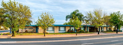 Ventura Motel - Sunshine Coast Guide 0