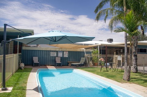 Ventura Motel - Sunshine Coast Guide 3