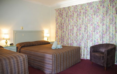 Ventura Motel - Sunshine Coast Guide 8