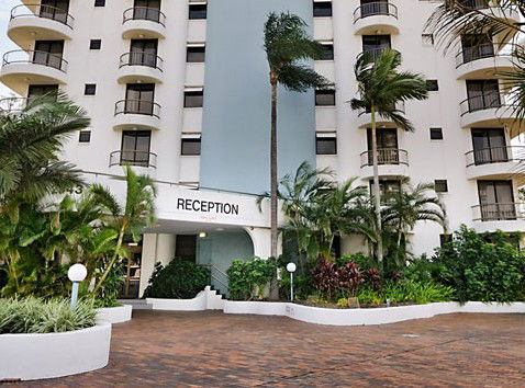 Alexander Holiday Apartments - Sunshine Coast Guide 2