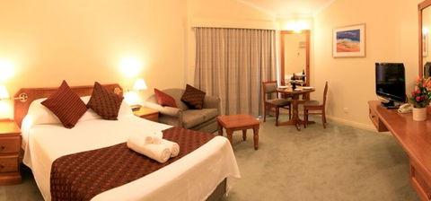 Abbey Beach Resort - Sunshine Coast Guide 0