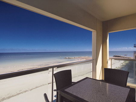 Oaks Plaza Pier - Sunshine Coast Guide 4