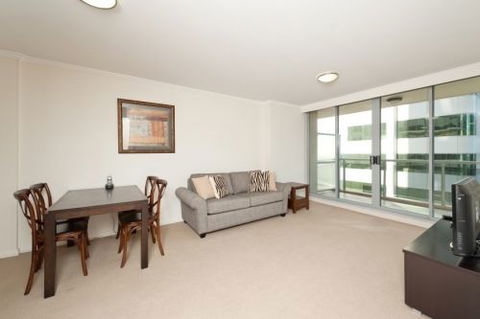 Astra Apartments - Chatswood - Sunshine Coast Guide 1