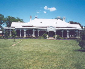 Coombing Park Homestead - Sunshine Coast Guide 0
