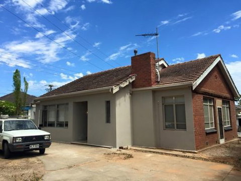 Adelaide Rooms - Sunshine Coast Guide 0