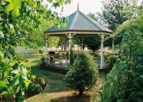Chalets Lumineux - Sunshine Coast Guide 0