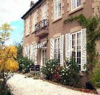 Adelaide Hills Chateau Gardenique Bampb - Sunshine Coast Guide