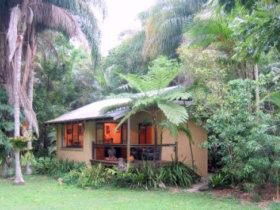 Cottages On The Creek - Sunshine Coast Guide 0