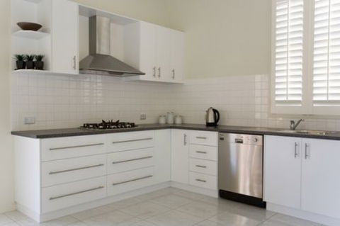 Sabina On Little Myers - Sunshine Coast Guide 3