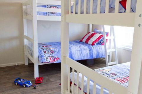 Coral Sands Luxury Beach House - Sunshine Coast Guide 5