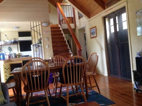 Glendon Beach House - Sunshine Coast Guide 0