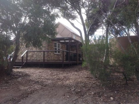 Glendon Beach House - Sunshine Coast Guide 4