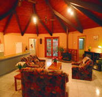 Lovedale Lodge - Sunshine Coast Guide