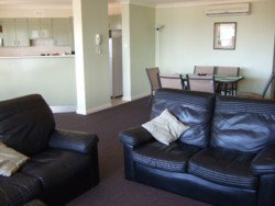 Apartment 8 Peninslua Waters - Sunshine Coast Guide 1