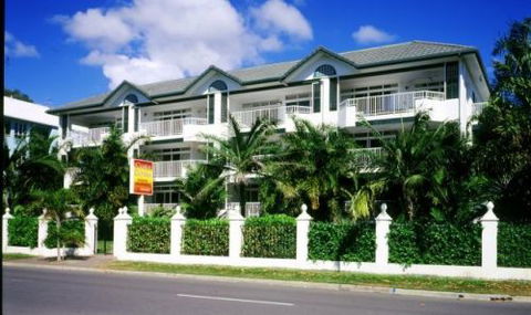 Costa Royale Trinity Beach  - Sunshine Coast Guide 0