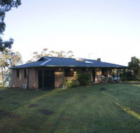 Talga Vines Vineyard Escape - Sunshine Coast Guide