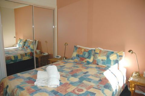 Captain's Quarters - Sunshine Coast Guide 4