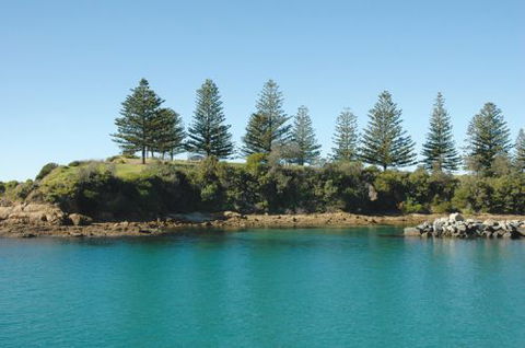 Captain's Quarters - Sunshine Coast Guide 7
